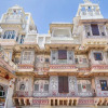 Отель Oyo 5349 Shree Jagdish Mahal Heritage Hotel, фото 1