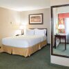 Отель Holiday Inn Express Red Deer, an IHG Hotel, фото 3