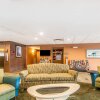 Отель Comfort Suites Knoxville West - Farragut, фото 19