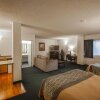 Отель Comfort Inn & Suites Downtown Edmonton, фото 35
