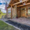 Отель Family Mountain Home, Sleeps Up To 12, Private Hot Tub! 4 Bedroom Home by RedAwning, фото 18