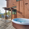 Отель Chic Boulder Mountain Home w/ Hot Tub + Views, фото 20