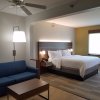 Отель Holiday Inn Express Daytona Beach - Speedway, an IHG Hotel, фото 4