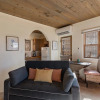 Отель Cielito - Two Kiva Fireplaces Walk to Canyon Rd and the Plaza, фото 7