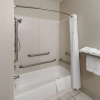 Отель OYO Townhouse Houston Brookhollow, фото 9