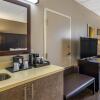 Отель Comfort Inn & Suites, фото 4