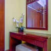 Отель Comfort And Cozy Studio At Roosseno Plaza Apartment, фото 17