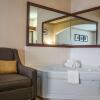 Отель Comfort Suites Portland Southwest, фото 27
