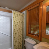 Отель Lake Effect 5 Bedroom House, фото 11
