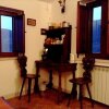 Отель Guesthouse Runcini dormire in un borgo medievale, фото 2