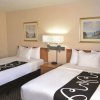 Отель La Quinta Inn & Suites by Wyndham Tampa Fairgrounds - Casino, фото 5
