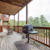 Отель Bear Hyde 3 Bedroom Home with Hot Tub, фото 5