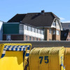 Отель Ferienwohnung-2-Strandnah-und-mit-Strandkorb-im-Haus-Seeluft-in-Duhnen, фото 1