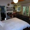 Отель Stones Throw Cottage Bed & Breakfast, фото 2