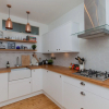 Отель Spacious, Stylish 2BR Flat For 4 in Leith Walk, фото 9
