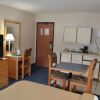 Отель Canadas Best Value Inn & Suites Castlegar, фото 28