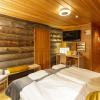 Отель Kuukkeli Log Houses Teerenpesä - Superior Suite A49, фото 8