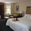 Отель Radisson Hotel and Suites Chelmsford-Lowell, фото 6