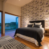 Отель Otaha Beachfront Lodge by Touch of Spice, фото 1
