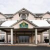 Отель La Quinta Inn And Suites St. Albans, фото 20