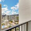 Отель Deluxe Ocean View Condo 2 Queen Beds in Waikiki, FREE Parking & Wi-Fi by Koko Resort Vacation Rental, фото 12