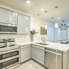 Отель New-build Chandler Townhome: Pool & Hot Tub Access, фото 4