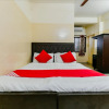Отель OYO 23115 Hotel Saravana, фото 4