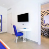 Отель Beachfront Villa Sorrento & private sea access, фото 5