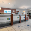 Отель Holiday Inn Express London Gatwick - Crawley, an IHG Hotel, фото 2