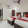Отель Sujatha Nirmala Convent Road by OYO Rooms, фото 24