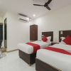 Отель Sujatha Nirmala Convent Road by OYO Rooms, фото 7