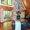 Отель Lazy Bear Retreat - Classic Cabin!, фото 2