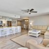 Отель Trillium 4C Beach Front With Private Balcony/updated/pool!, фото 20