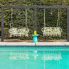 Отель The Beverly - Pool Spa Fire Pits Putting Green, фото 13