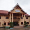 Отель Mittaphap Hotel II в Луангпхабанге