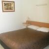 Отель Country Road Motel в Куинтон