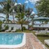 Отель Purely Pompano, Pool, Water front, Paddleboard, Beach, 5 bedroom 3 bath, фото 15