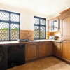 Отель Inviting 8-bed House in Wraysbury, Staines, фото 5