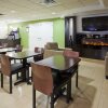 Отель Holiday Inn Express Hotel & Suites Rogers, an IHG Hotel, фото 24
