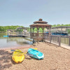 Отель Waterfront Lake Ozark Pad: Fishing/boat Dock!, фото 17
