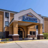 Отель Baymont Inn and Suites Lawrence, фото 1