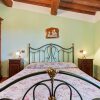 Отель Secluded Holiday Home in Bibbiano with Courtyard, фото 13