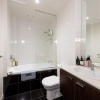 Отель Stunning 1B Apt in Richmond - Parking & City Views, фото 7
