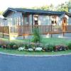 Отель Jaybelle Grange Lodges в Литлхемптоне