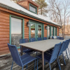 Отель Fontana by Avantstay Gorgeous Mountain Cabin w/ Views, Hot Tub & Game Room!, фото 27