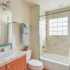 Отель Bright Santa Fe Condo ~ Half-mi to Meow Wolf!, фото 14