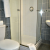 Отель Little Foxes Hotel & Gatwick Airport Parking, фото 6
