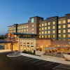 Отель Embassy Suites by Hilton San Antonio Brooks Hotel & Spa, фото 21