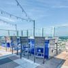 Отель TWO 800 Tower Cozysuites w sky Pool Lounge 8flr, фото 24