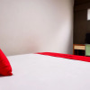 Отель RedDoorz Plus near Mall Ciputra Semarang, фото 12